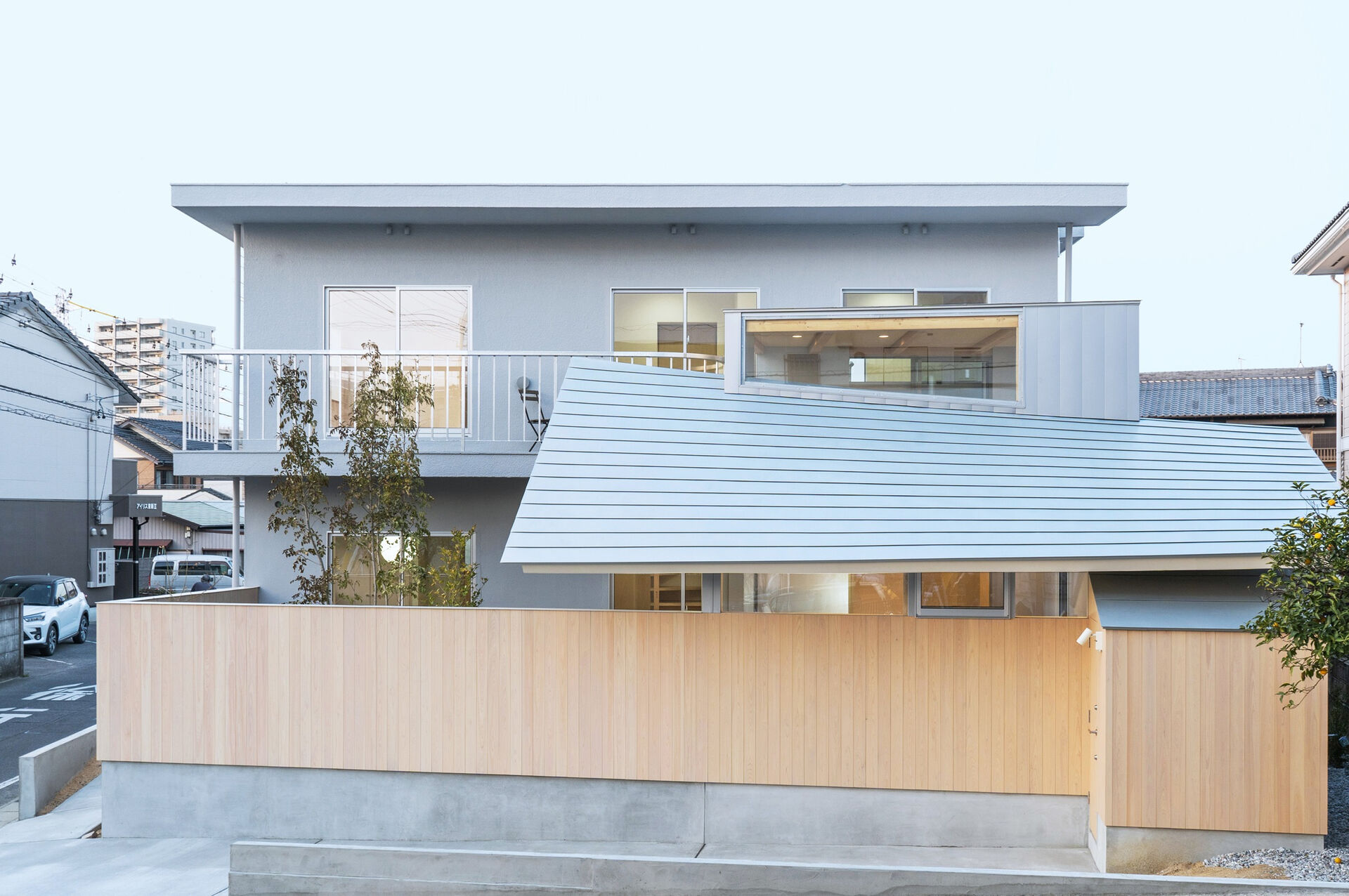 M HOUSE(2023)