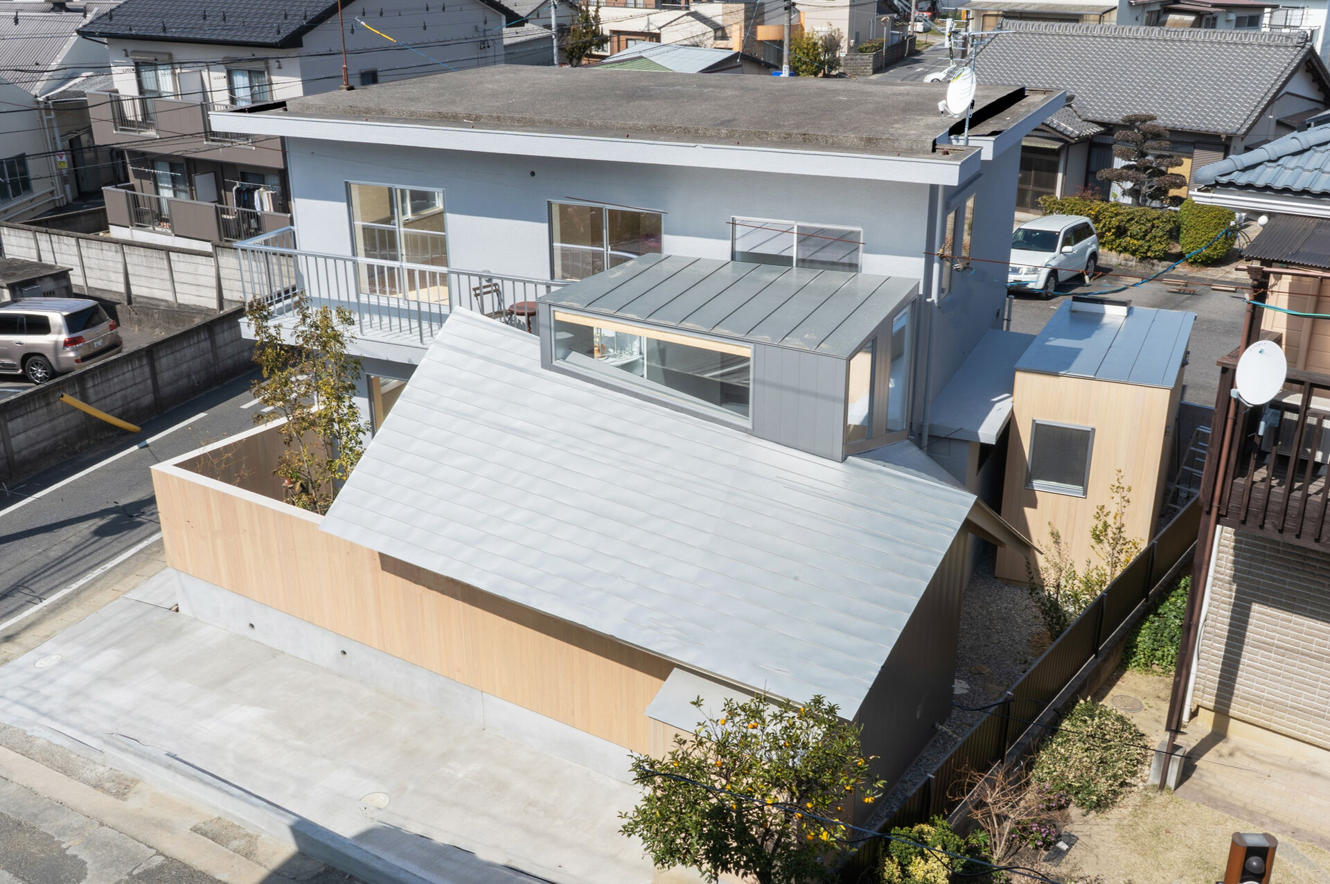 M HOUSE(2023)